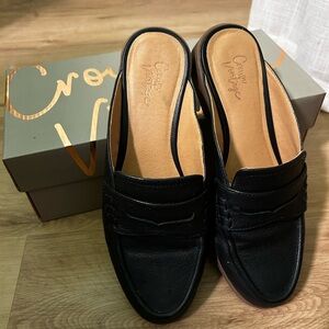 Crown Vintage Loafer Mule Shoes